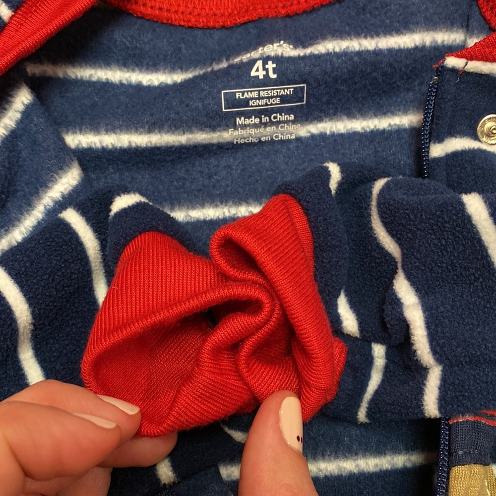 Carter’s zippered footed pajama, 4T - Picture 2 of 5